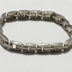 Hole In One Magnetic Bracelet